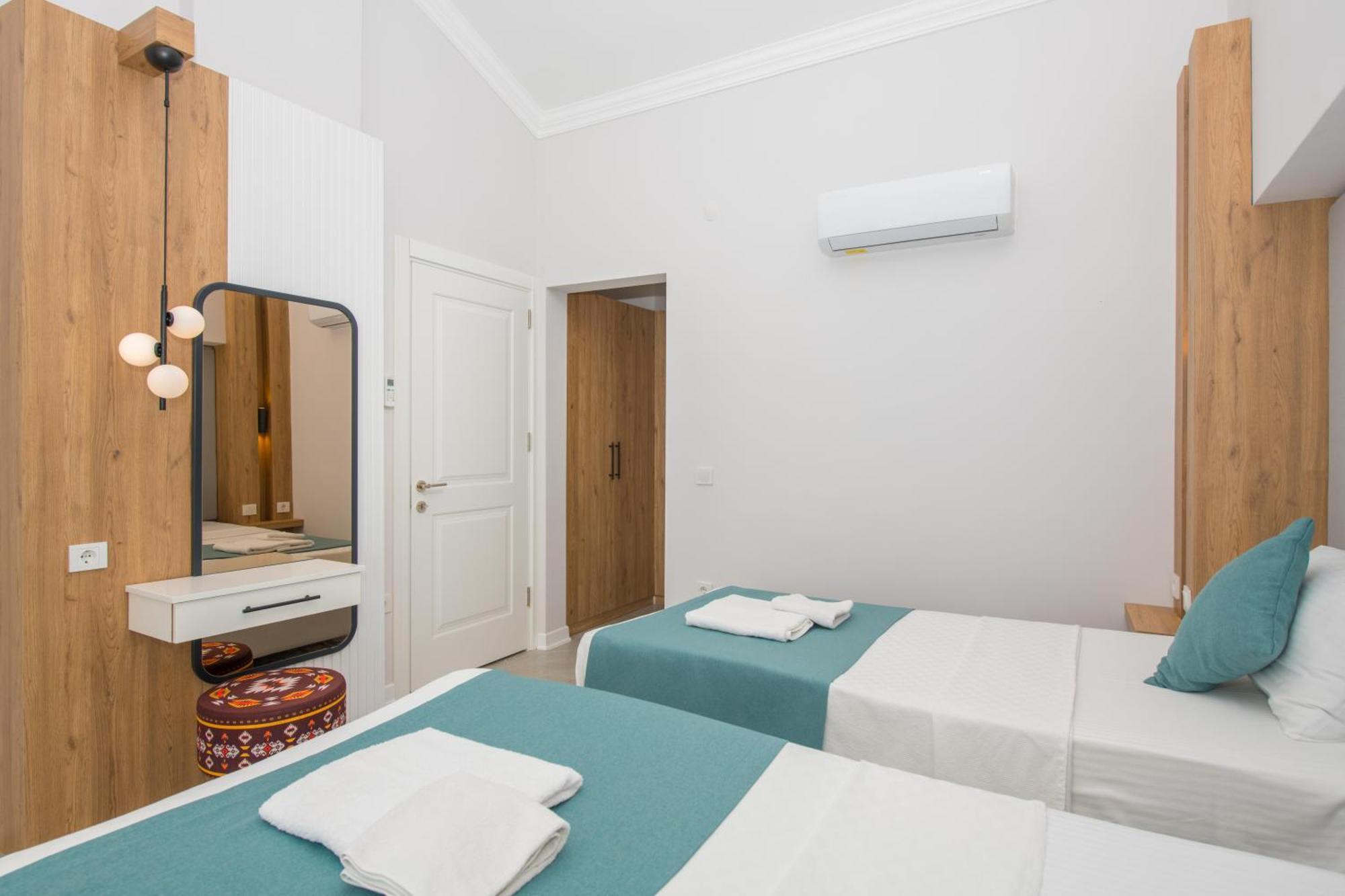 Beachfront White Villa With Private Swimming Pool Kalkan Eksteriør billede