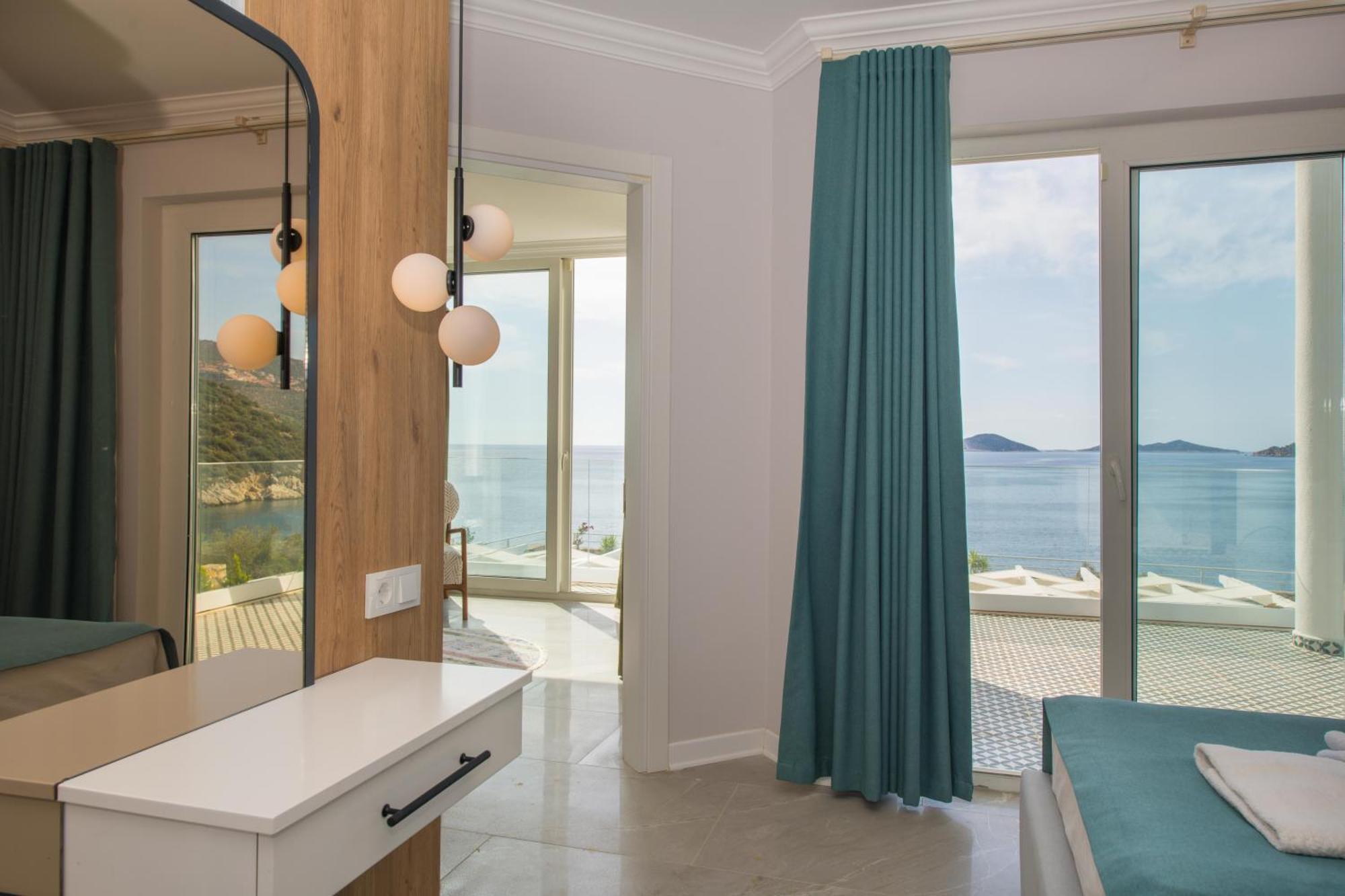 Beachfront White Villa With Private Swimming Pool Kalkan Eksteriør billede