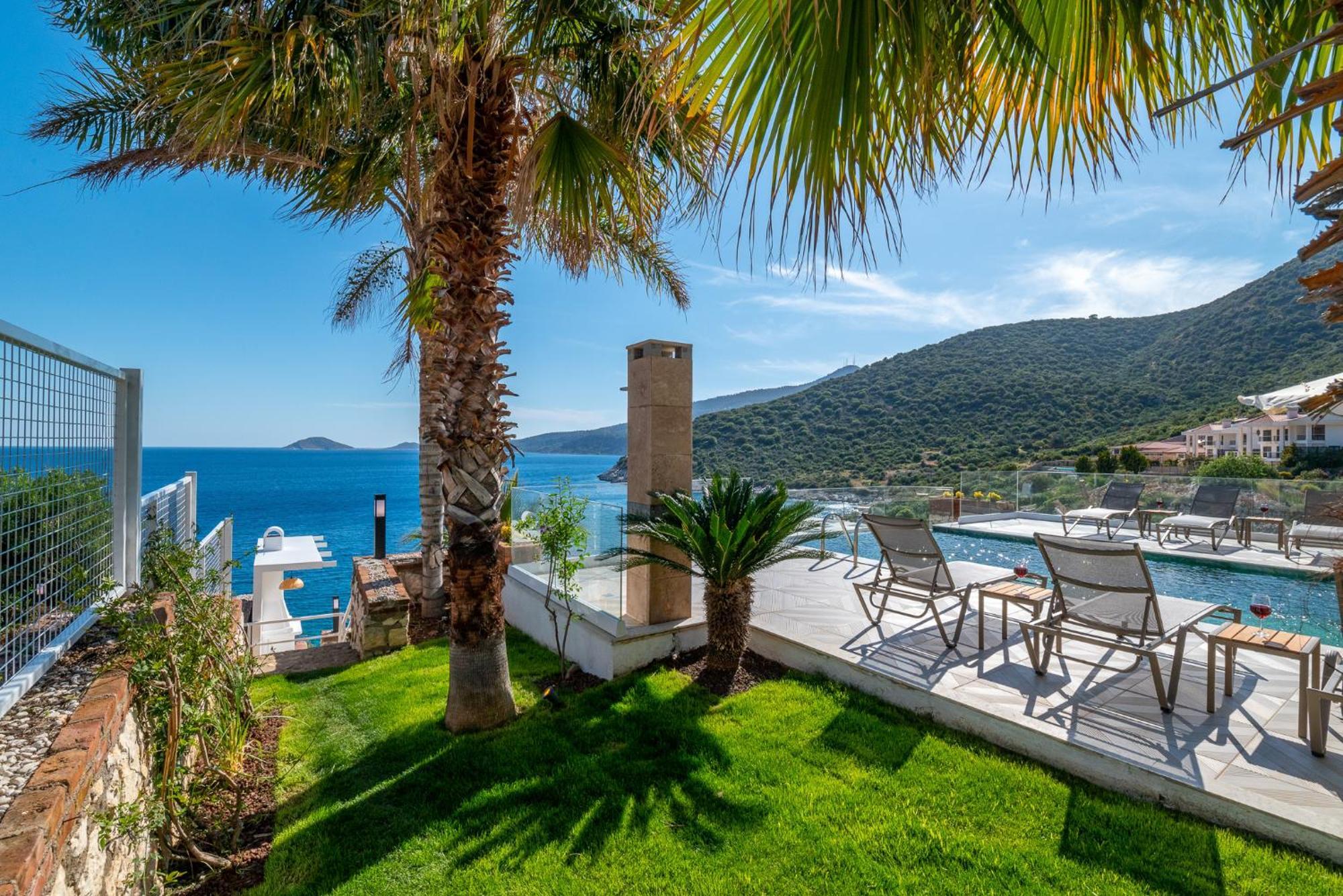 Beachfront White Villa With Private Swimming Pool Kalkan Eksteriør billede